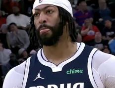 AYX-包含浓眉哥迎来五赛季高光表现，加拿大队球迷沸腾！的词条