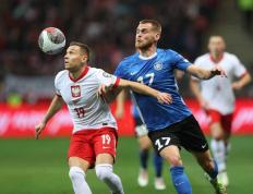 爱游戏-田径小组赛焦点战：南城迅豹队逆转陇右巨龙队，客场强势带走胜利。全面提速抢占先机的简单介绍