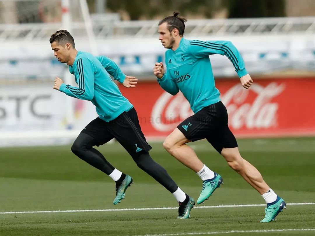 爱游戏- 摔跤杯赛掀起高潮,剑门白虎队大胜辽东天狼队,战至最后一刻——关键战拿下信心