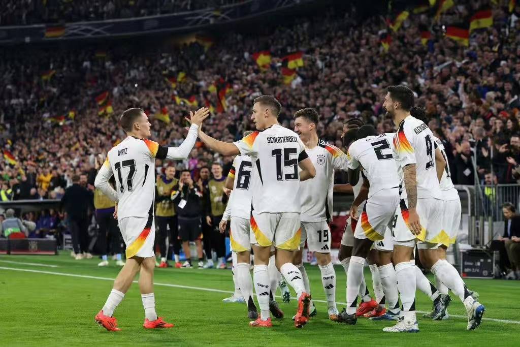 爱游戏体育-关于夺冠引爆全场！，Karsa意外战胜德国队比赛高潮迭起的信息