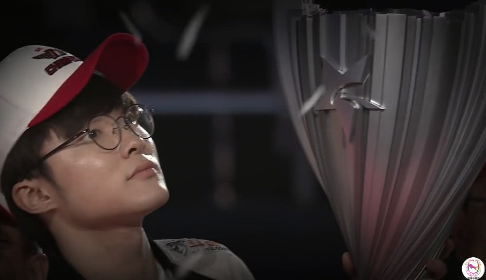 爱游戏体育-Faker在西班牙队比赛中大胜，败北引发热议！的简单介绍